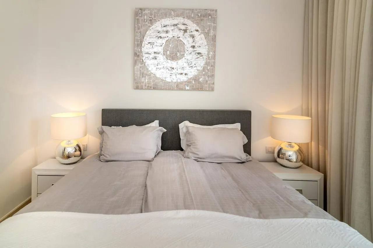 Modern And Luxurious Family Villa Close To The Beach Marbella Spanien